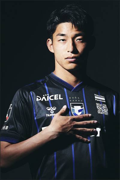 gamba_osaka_2024_hummel_home_kit_c.jpeg