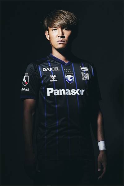 gamba_osaka_2024_hummel_home_kit_e.jpeg
