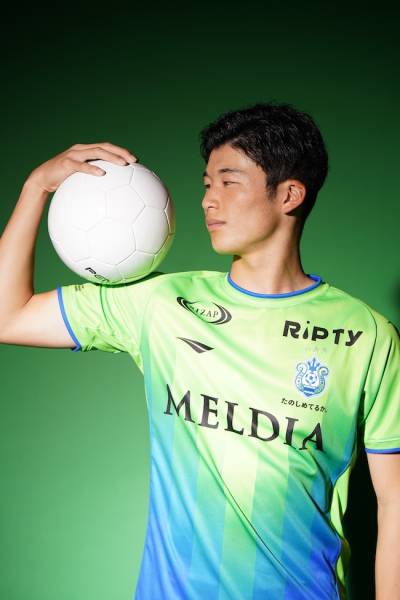 shonan_bellmare_2024_penalty_home_kit_c.jpeg