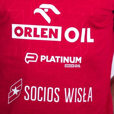 wisla_krakow_2022_2023_home_kit_f.jpg