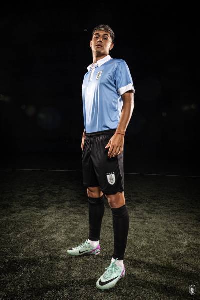 uruguay_2024_pre_olympics_home_and_away_kits_b.jpeg