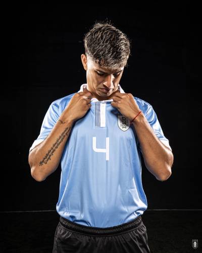 uruguay_2024_pre_olympics_home_and_away_kits_c.jpeg
