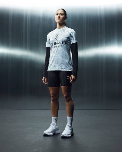manchester_city_2024_puma_year_of_the_dragon_jersey_f.jpeg