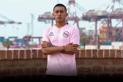 sport_boys_2024_astro_home_kit_b.jpg