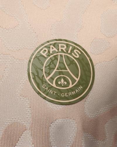 paris_saint_germain_2023_24_nike_fourth_kit_5.jpeg