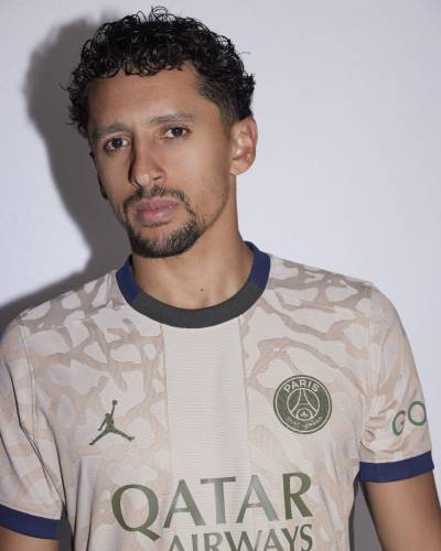 paris_saint_germain_2023_24_nike_fourth_kit_c.jpeg