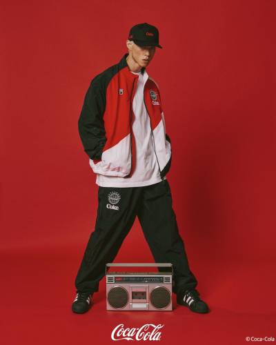 over_the_pitch_coca_cola_collection_g.jpeg
