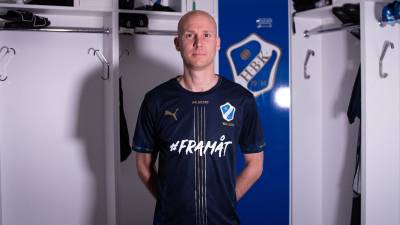 halmstads_bk_2024_puma_pre_season_shirt_a.jpg
