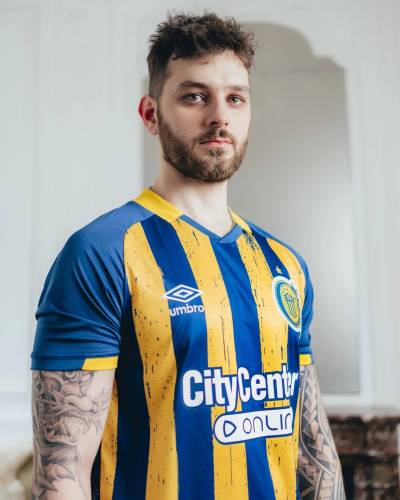 rosario_central_umbro_2024_home_kit_c.jpeg