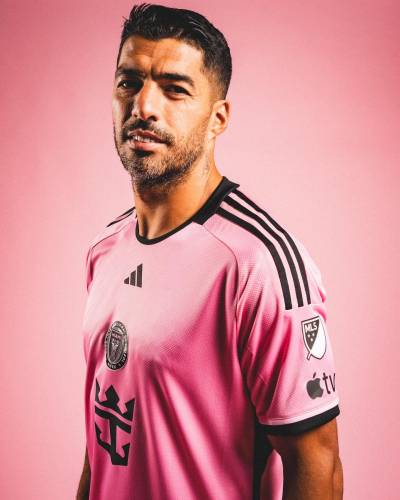 inter_miami_2024_25_adidas_home_kit_4.jpeg