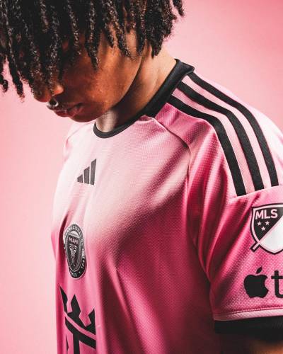 inter_miami_2024_25_adidas_home_kit_6.jpeg