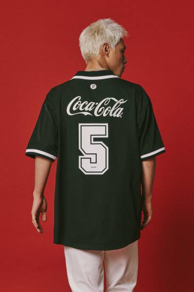 over_the_pitch_coca_cola_shirt_black_08.jpg