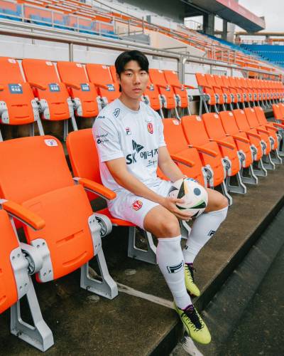 jeju_united_2024_fila_away_kit_a.jpeg