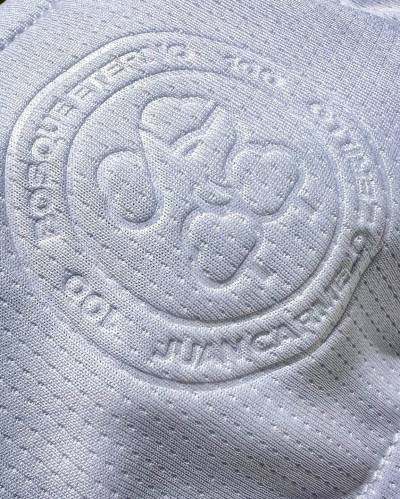 gimnasia_2024_givova_home_and_away_kits_h.jpeg
