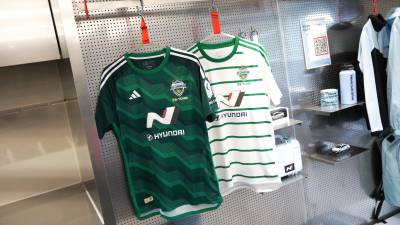 jeonbuk_hyundai_2024_adidas_home_away_shirts_3.jpg