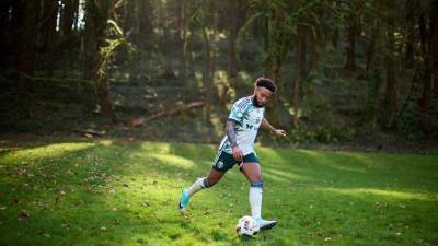 portland_timbers_2024_adidas_away_kit_c.jpg