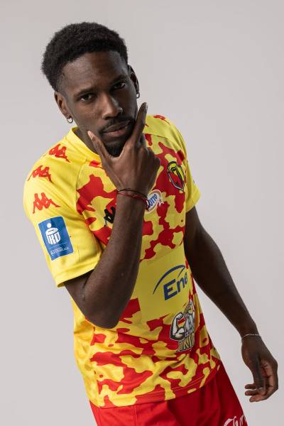 jagiellonia_2024_kappa_commemorative_kit_e.jpeg