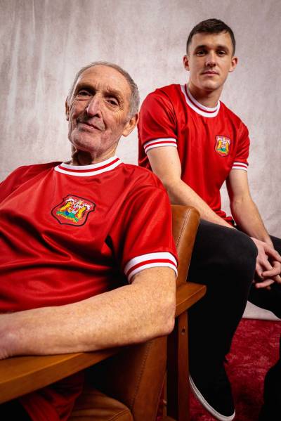 bristol_city_1974_heritage_kit_07.jpeg