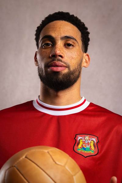 bristol_city_1974_heritage_kit_10.jpeg
