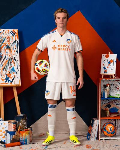 fc_cincinnati_2024_25_adidas_away_kit_4.jpeg