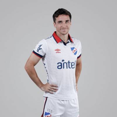 club_nacional_2024_home_shirt_b.jpg