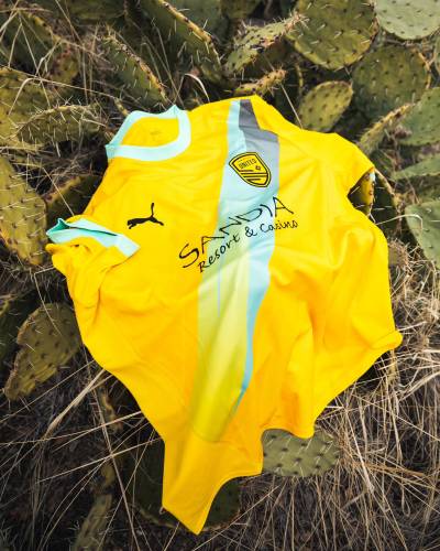 new_mexico_united_2024_puma_away_kit_l.jpeg