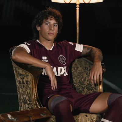 club_lanus_2024_errea_home_away_kits_f.jpeg