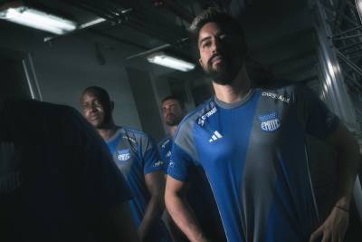 club_sport_emelec_2024_adidas_home_kit_b.jpeg