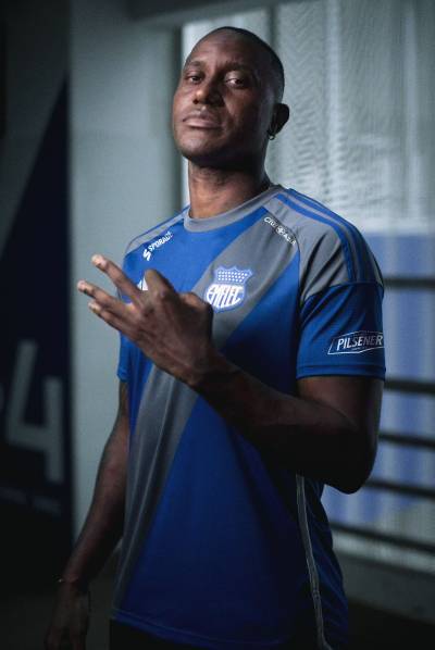 club_sport_emelec_2024_adidas_home_kit_c.jpeg