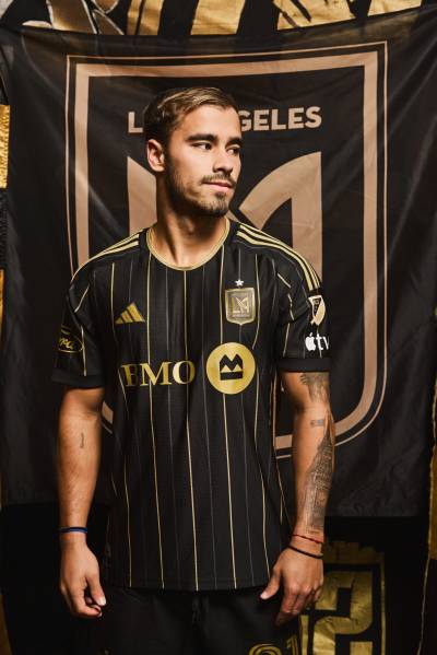 los_angeles_fc_2024_25_adidas_home_kit_d.jpeg