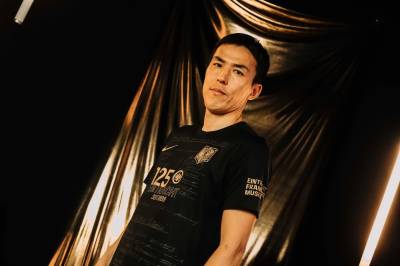 eintracht_frankfurt_2024_nike_125th_anniversary_shirt_a.jpg