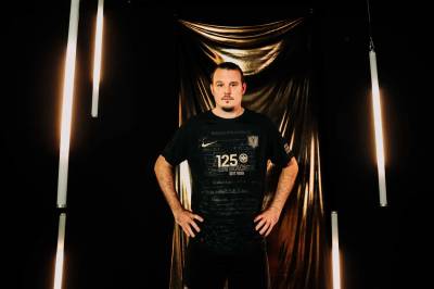 eintracht_frankfurt_2024_nike_125th_anniversary_shirt_d.jpg