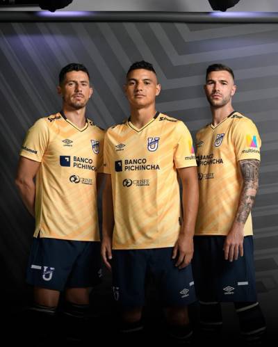 universidad_catolica_del_ecuador_2024_umbro_home_away_third_kits_c.jpg