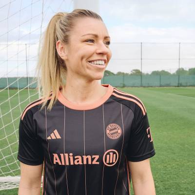 fc_bayern_women_2024_adidas_kit_a.jpeg