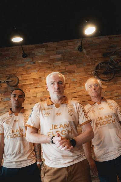 fc_lorient_2024_umbro_special_edition_shirt_06.jpg