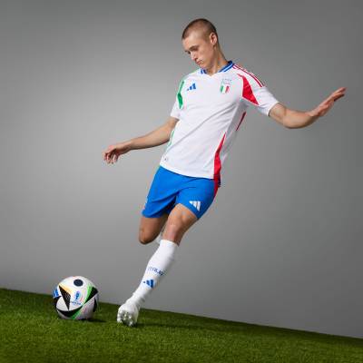 italy_2024_adidas_away_shirt_f.jpg