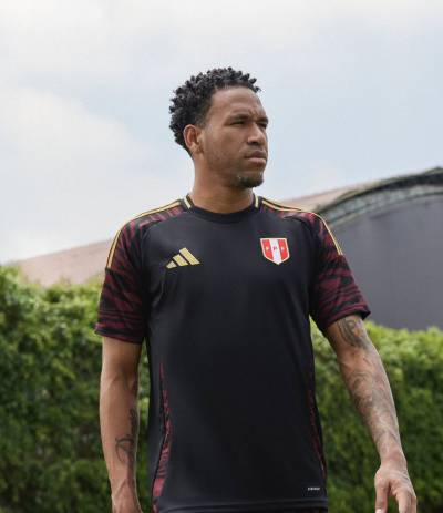 peru_2024_adidas_away_kit_c.jpeg