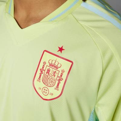 spain_2024_adidas_away_shirt_e1.jpg