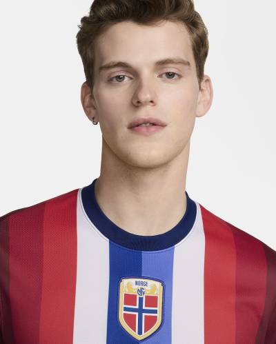 norway_2024_nike_home_kit_3.jpeg