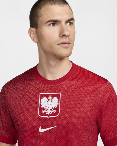 poland_2024_nike_away_kit_3.jpeg