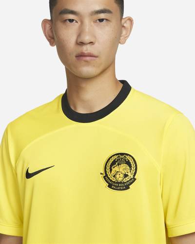 malaysia_2022_2023_home_kit_3.jpeg
