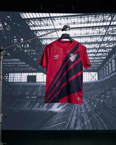 athletico_paranaense_2024_umbro_home_kit_h.jpeg