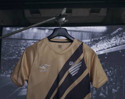 athletico_paranaense_2024_umbro_away_kit_c.jpg