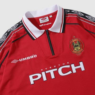 over_the_pitch_x_umbro_100th_anniversary_homage_jersey_manchester_united_03.jpg