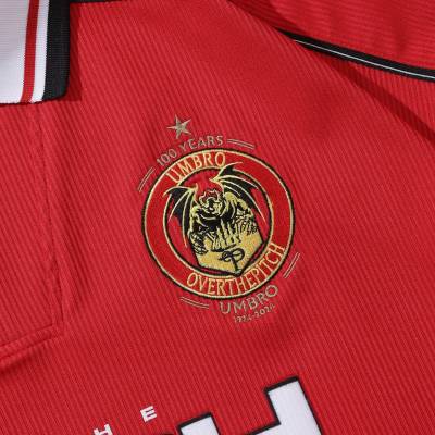 over_the_pitch_x_umbro_100th_anniversary_homage_jersey_manchester_united_04.jpg