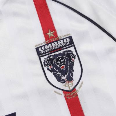 over_the_pitch_x_umbro_100th_anniversary_homage_jersey_england_04.jpg