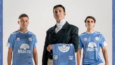 ca_belgrano_2024_errea_home_kit_c.jpeg