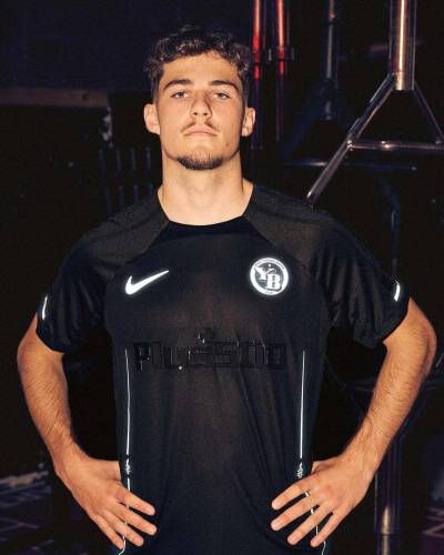 bsc_young_boys_2023_24_nike_ybforeveryone_jersey_h.jpeg