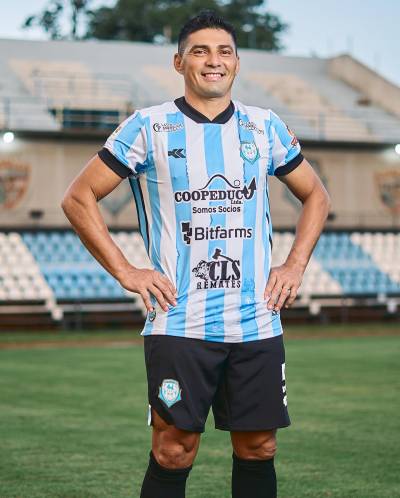 guairena_2024_kyrios_home_kit_b.jpeg