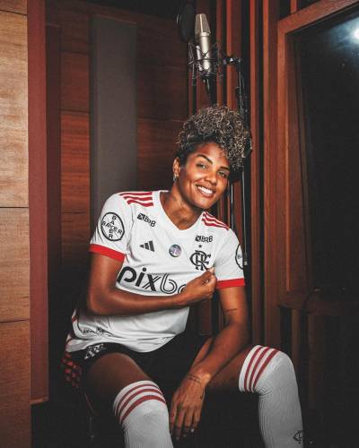 flamengo_2024_25_adidas_away_kit_b.jpeg